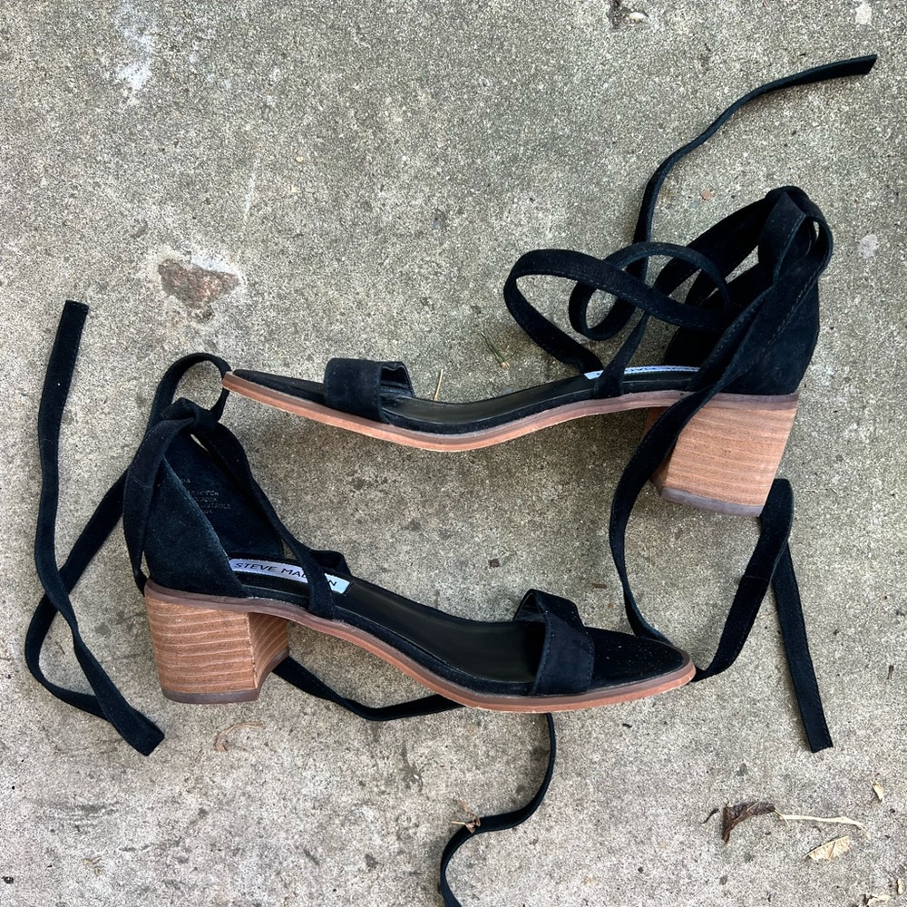 Steve Madden black lace-up sandals size 7
